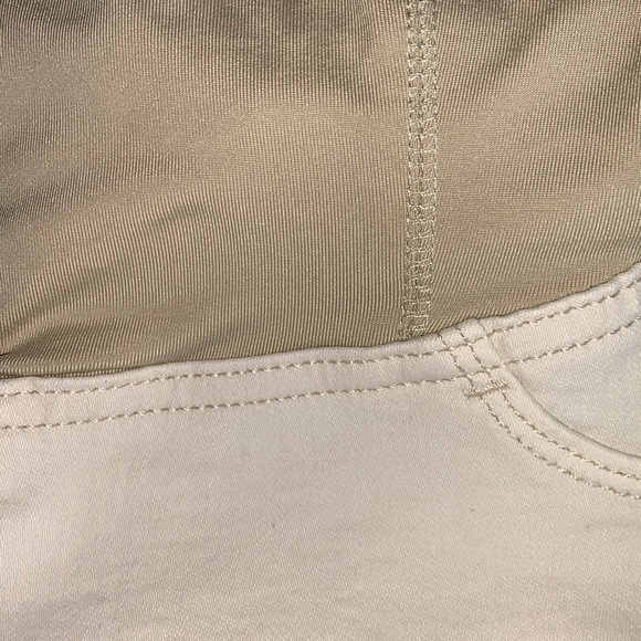 All Maternity 3/$10 Over Belly Maternity Stretch Denim Ecru Pants Size 8 - Picture 9 of 9